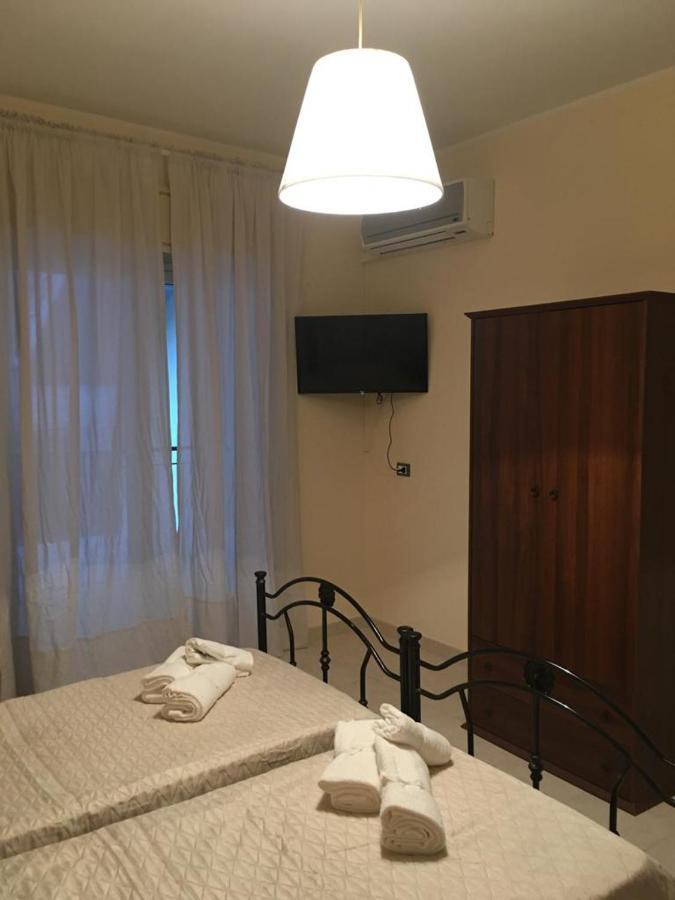 Casa Vacanze, A Due Passi Da Taormina Apartman Letojanni Kültér fotó